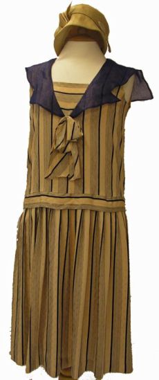 1920s day dress with sailor styling